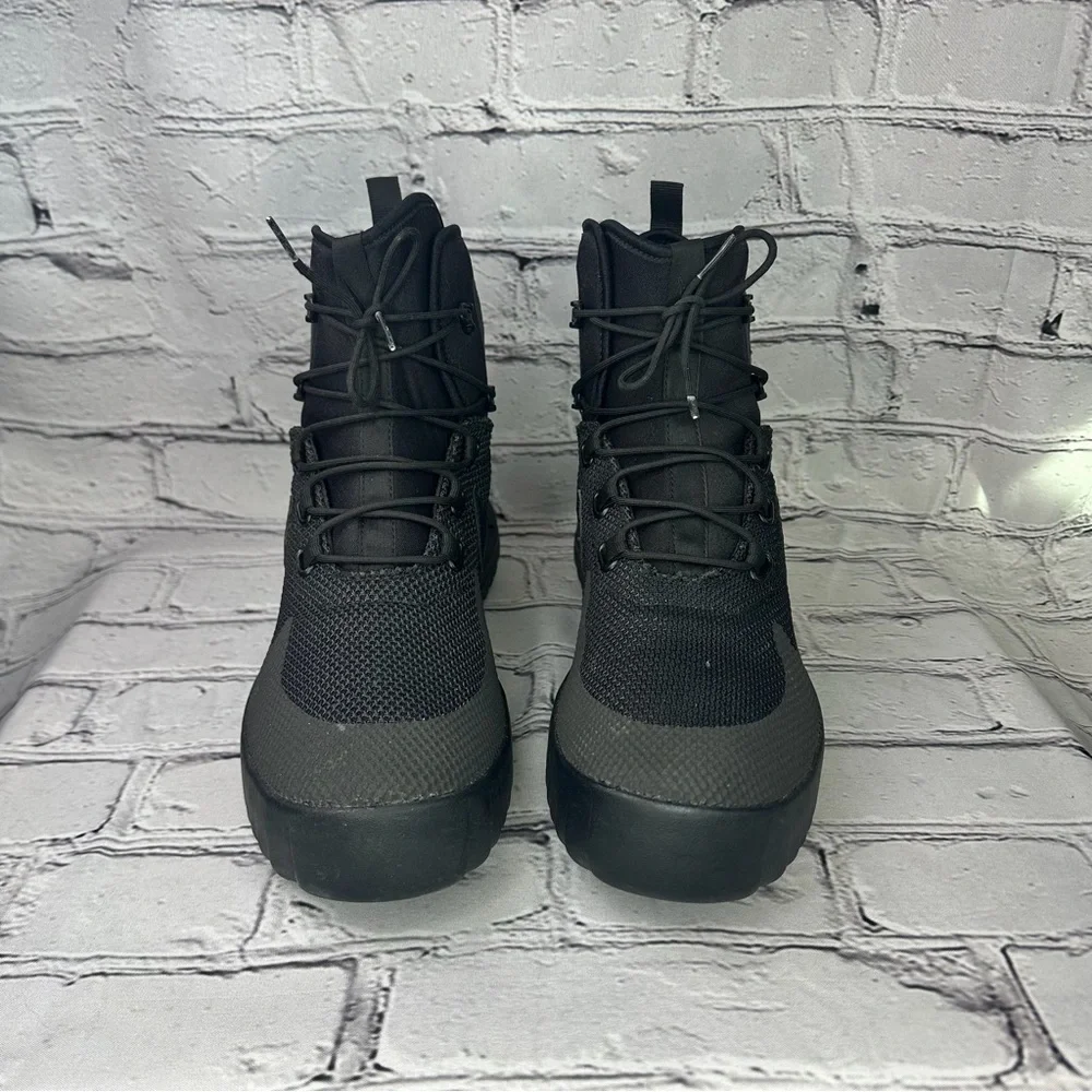 Nike Men's Air Wild Mid Triple Black Sneaker-Boot Size 10.5